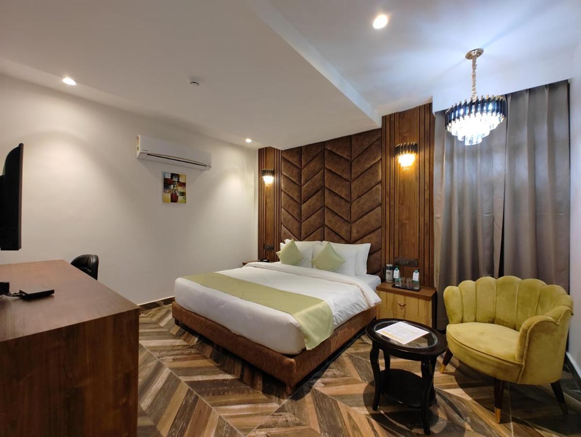Grand Luxotica By Dls Hotels Dehradun Exterior photo