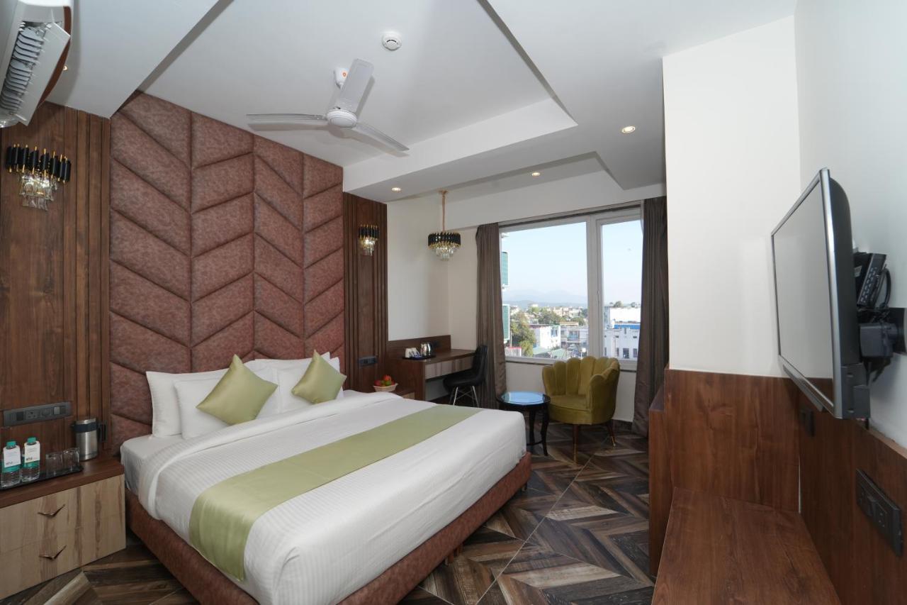 Grand Luxotica By Dls Hotels Dehradun Exterior photo