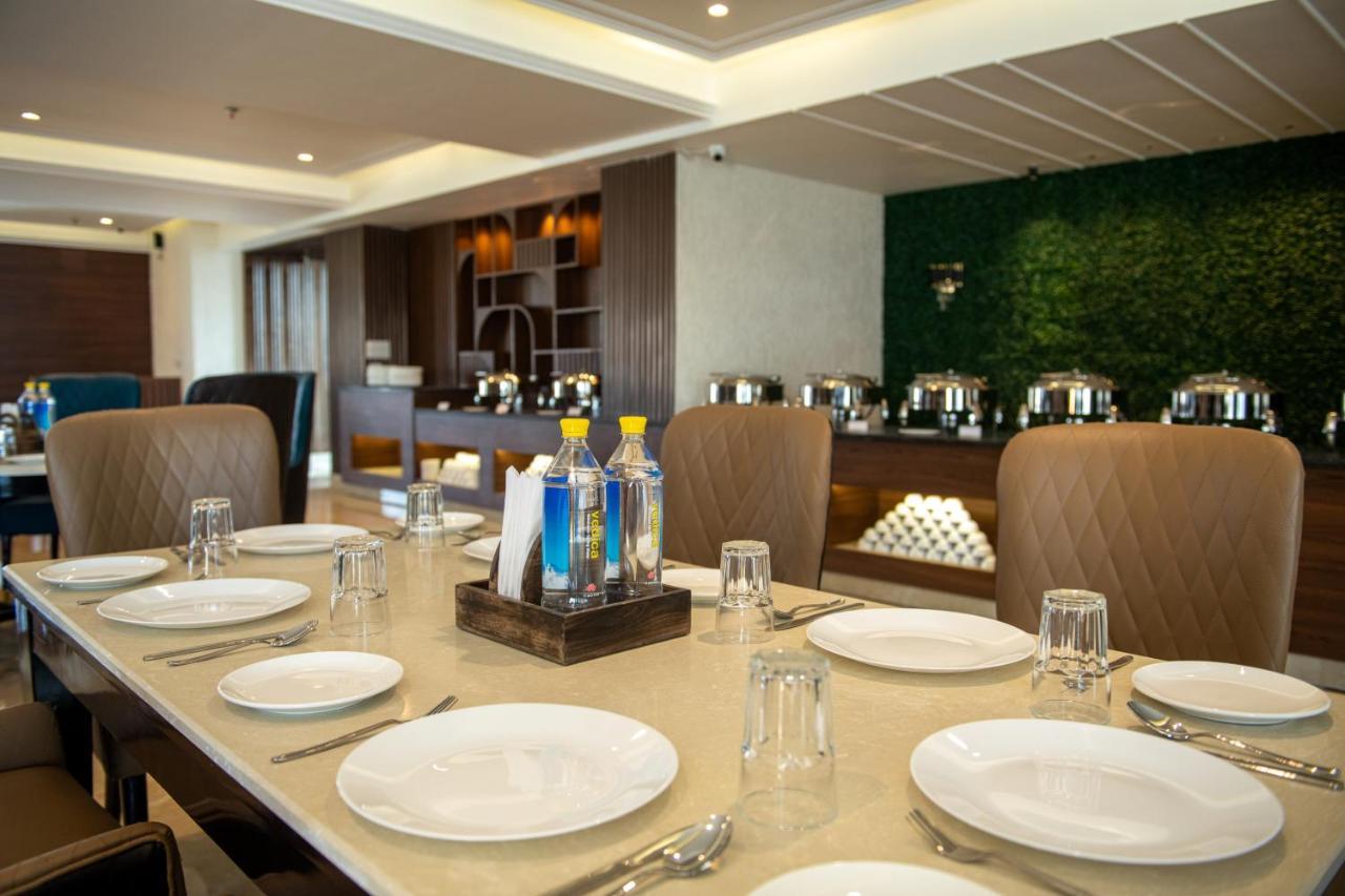 Grand Luxotica By Dls Hotels Dehradun Exterior photo